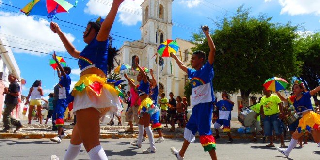 Resultado de imagem para imagem do carnaval de pernambuco