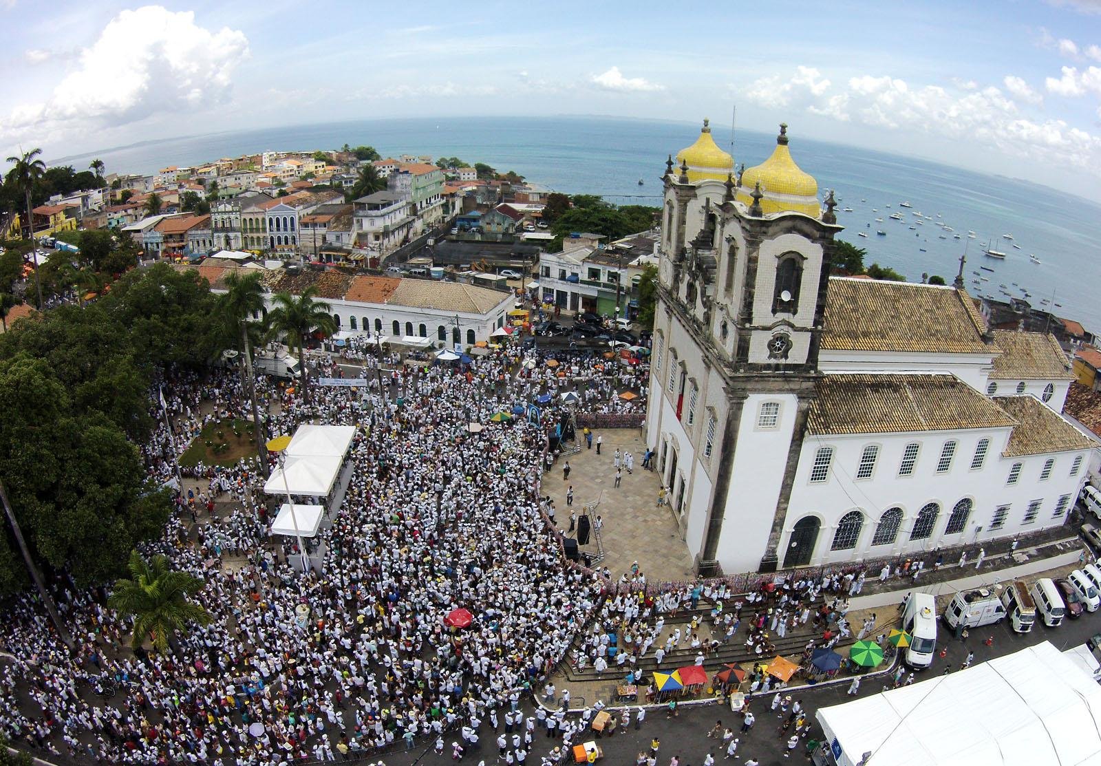 Lavagem do Bonfim une turismo, cultura e fé em Salvador Brasil Turismo