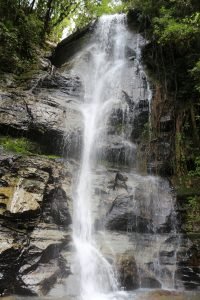 cachoeiradaserrinha2-200x300 cachoeiradaserrinha2