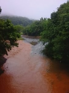 encontro-dos-rios-dia-em-que-choveu-na-cabeceira-do-rio-azul.jpg-225x300 encontro dos rios dia em que choveu na cabeceira do rio azul.jpg