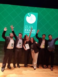 Entrega-do-Prêmio-225x300 Entrega do Prêmio