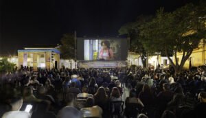 26mostradecinemadetiradentes_b-300x172 26mostradecinemadetiradentes_b