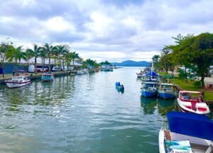 6435-300x216 Aline Andrade /  Rota Verde Azul une cidades paulistas e cariocas