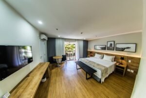 Copacabanamadona-300x202 Quarto do B&B HOTEL Posto 5 Divulgação