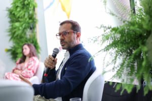 Caio-Queiroz-300x200 Caio-Queiroz