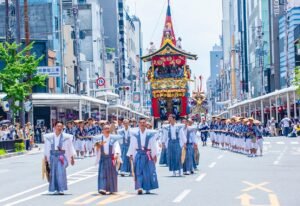 fe3344-300x206 Festival Gion em Quioto Kobby Dagan/shutterstock.com