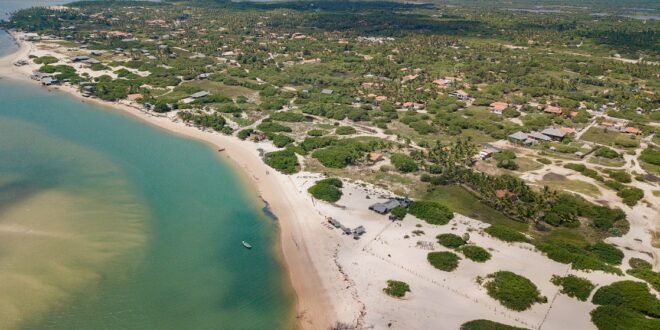 Divulgação/Vila Aty Praia da vila de Atins apresenta paisagem e atmosfera singulares